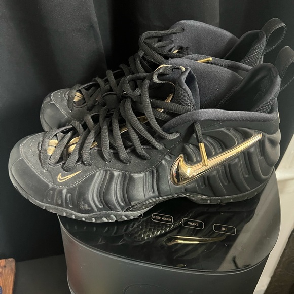 Nike foamposites Black and Gold - Picture 3 of 9